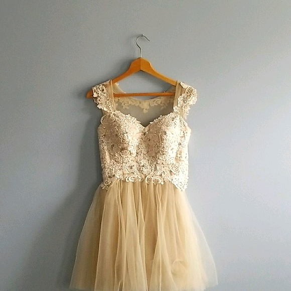 Dresses & Skirts - Homecoming gown